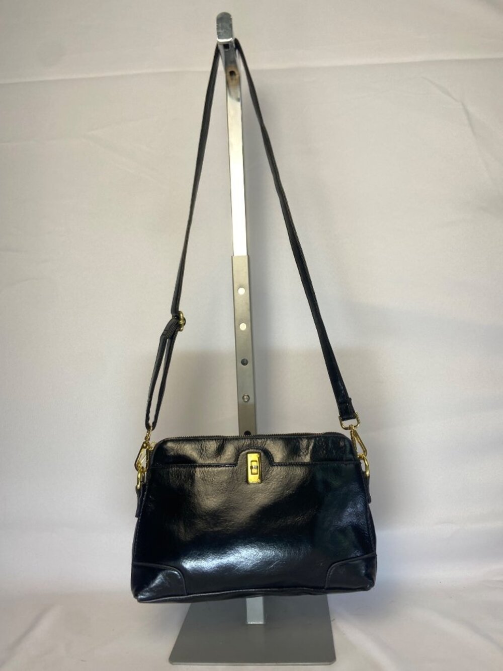 Vintage Harve Benard Black Leather Crossbody Bag Shoulder Purse Gold Hardware